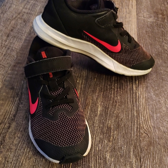 Nike Other - Nikes sz 1.5 youth